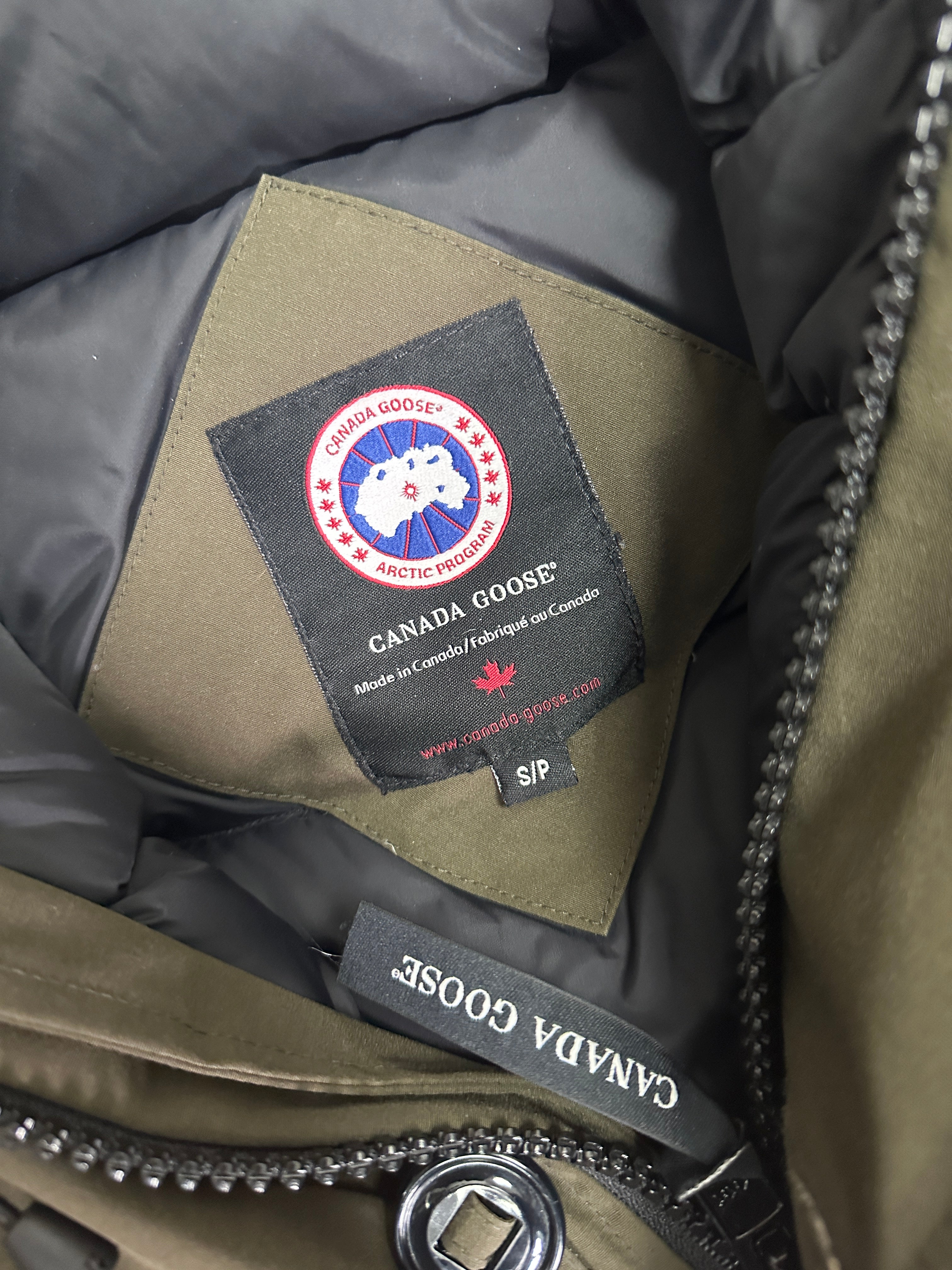 CANADA GOOSE LABRADOR BOMBER JACKET (S)